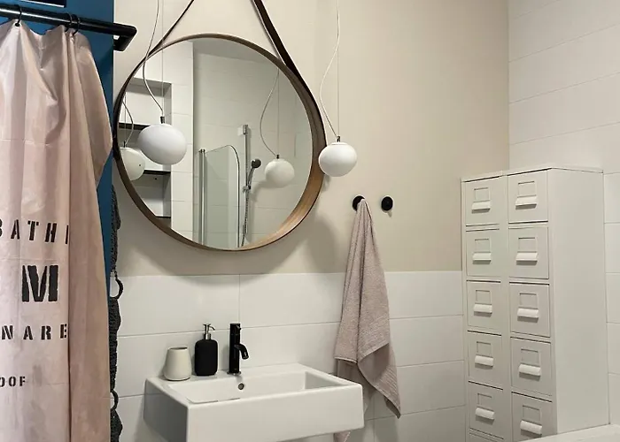 Elegant Riverside Flat Garden Appartamento Cracovia