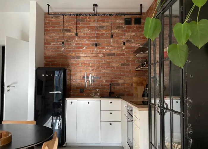 Elegant Riverside Flat Garden Apartamento *