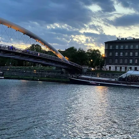 Elegant Riverside Flat Garden