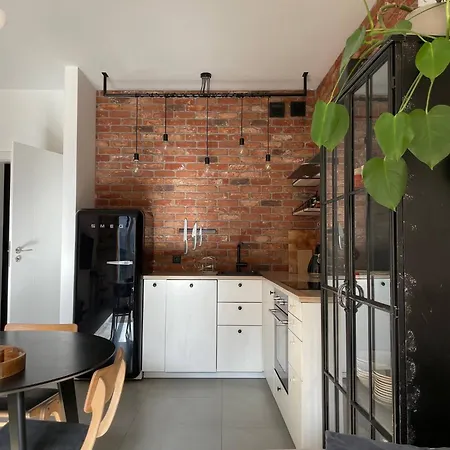 Elegant Riverside Flat Garden Lägenhet *