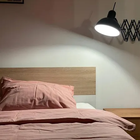 Apartamento Elegant Riverside Flat Garden Cracovia
